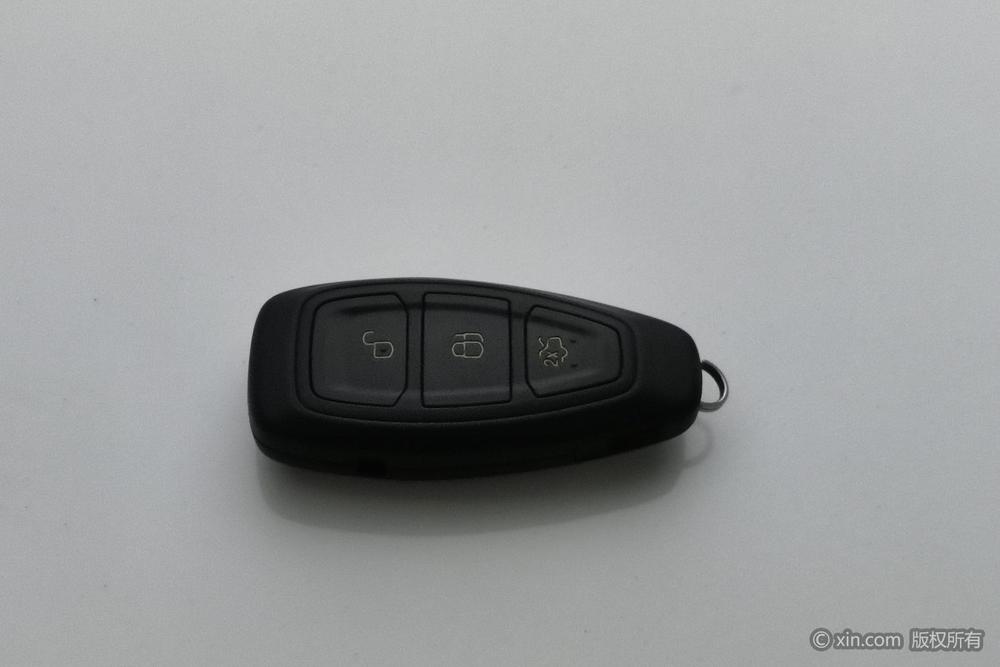 Ford Kuga 2015 2.0L GTDi AWD Elite – фото 6