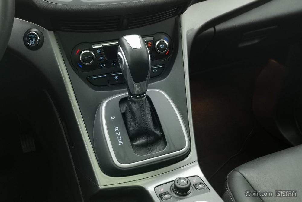 Ford Kuga 2015 2.0L GTDi AWD Elite – фото 15