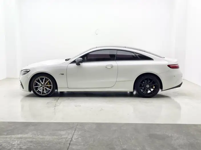 Mercedes-Benz E-Class Imported 2023 Model E 260 Coupe – фото 4