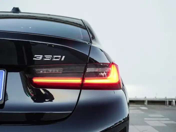 BMW 3 Series 2023 Model 325i M Sports Night Set – фото 7