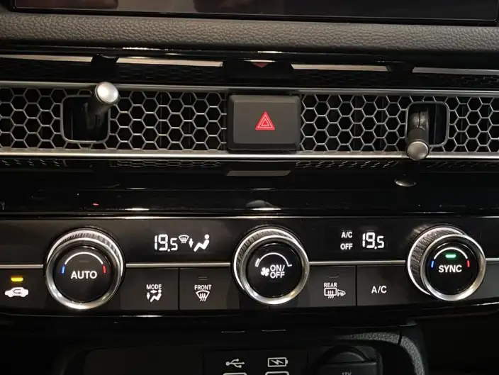 Model Ge 2023 Model 240TURBO CVT Leading version