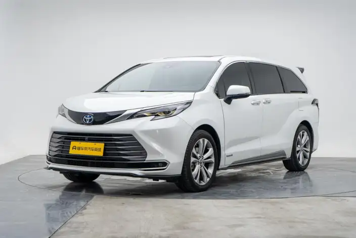 Toyota Sienna 2023 Model Facelift Hybrid 2.5L Premium Edition