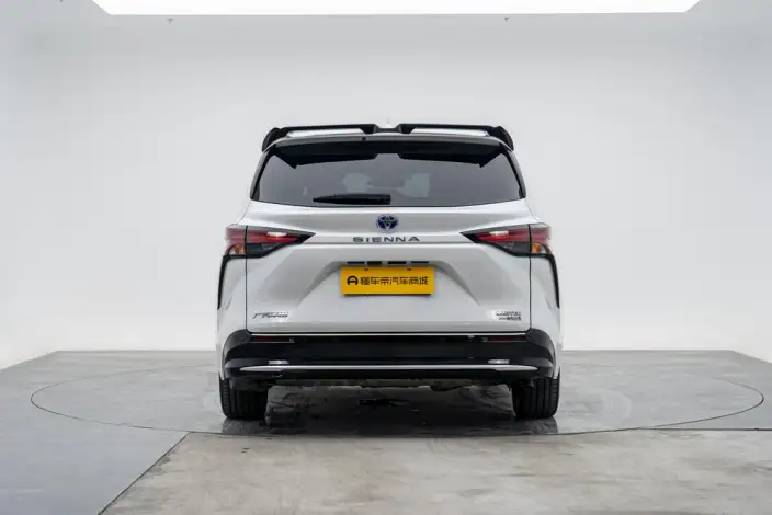 Toyota Sienna 2023 Model Facelift Hybrid 2.5L Premium Edition – фото 6