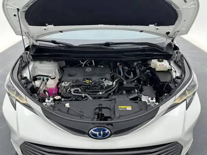 Toyota Sienna 2023 Model Facelift Hybrid 2.5L Premium Edition – фото 10