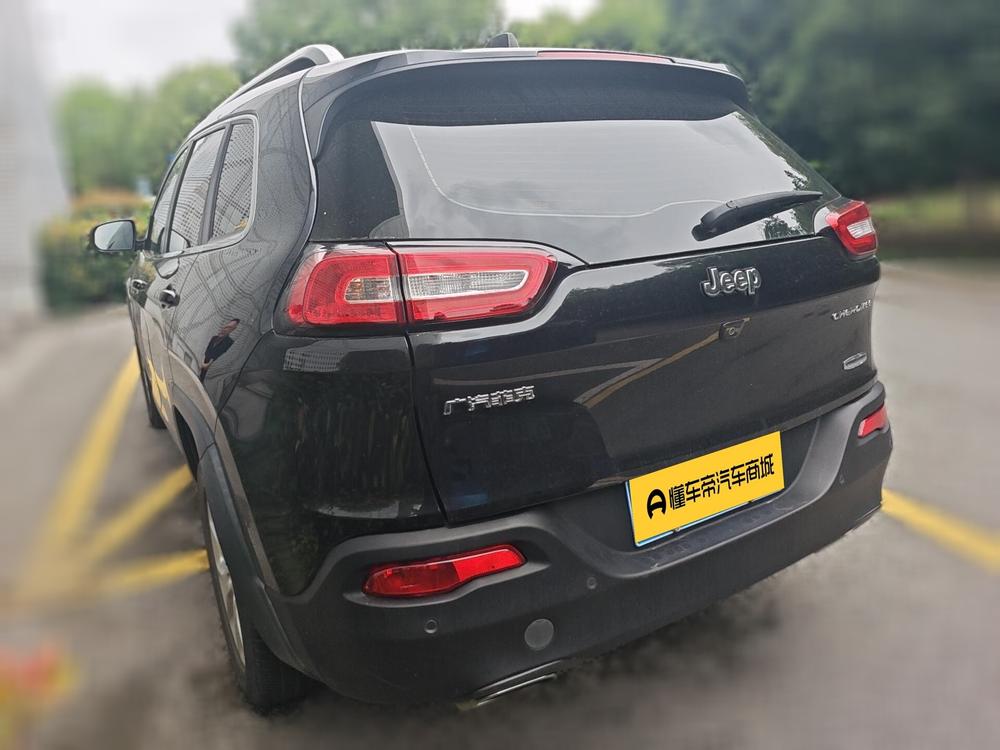 Jeep Cherokee 2016 модификация 2.4L Leading Smart Edition – фото 4