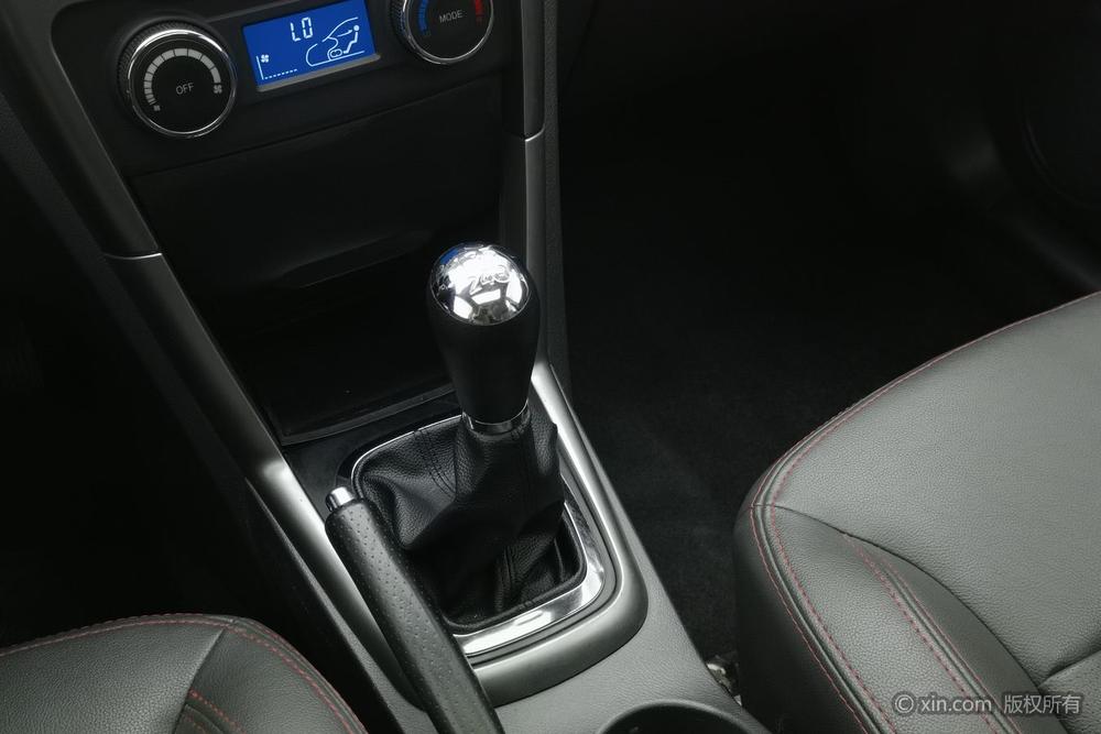 Chery Tiggo 3 2015 модификация 1.6L Manual Smart Shang Sports Edition – фото 15