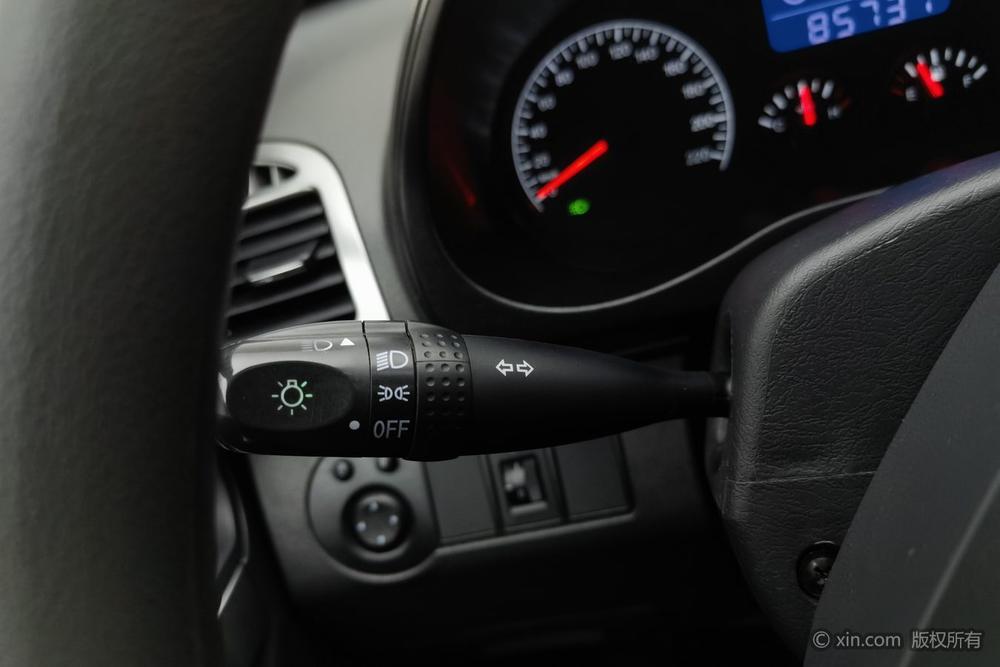 Chery Tiggo 3 2015 модификация 1.6L Manual Smart Shang Sports Edition – фото 16