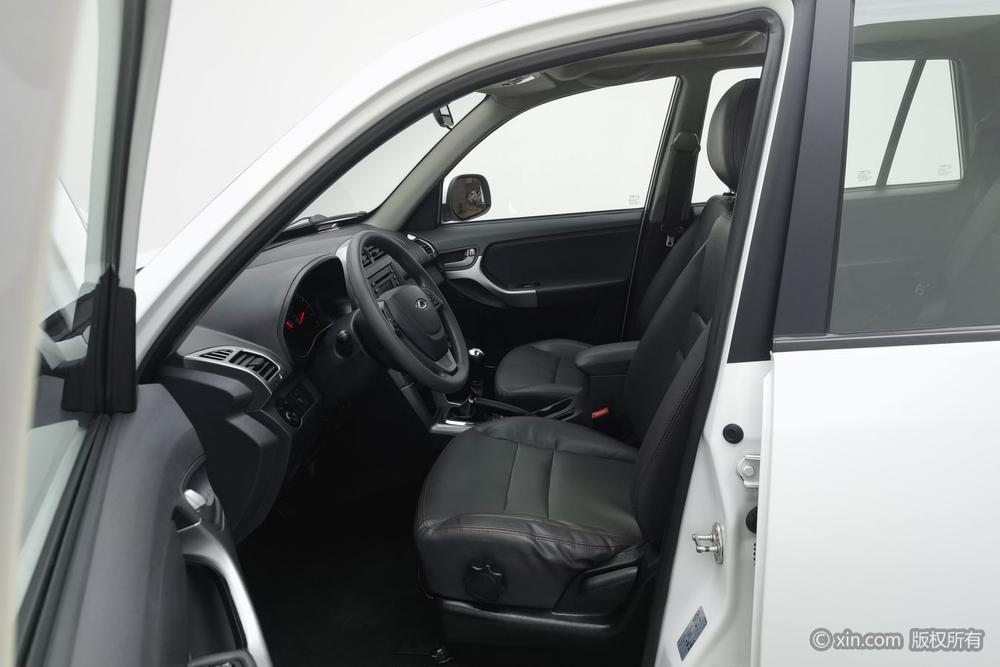 Chery Tiggo 3 2015 модификация 1.6L Manual Smart Shang Sports Edition – фото 17