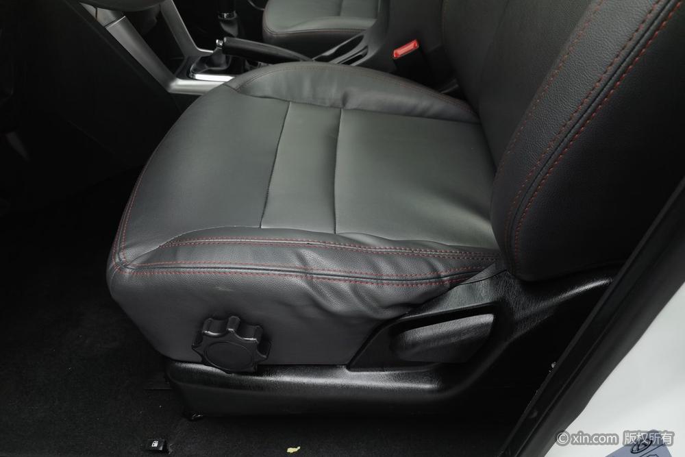Chery Tiggo 3 2015 модификация 1.6L Manual Smart Shang Sports Edition – фото 18