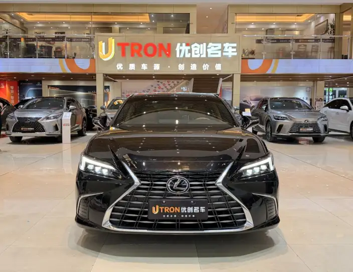 Lexus ES 2025 Model 300h Premium
