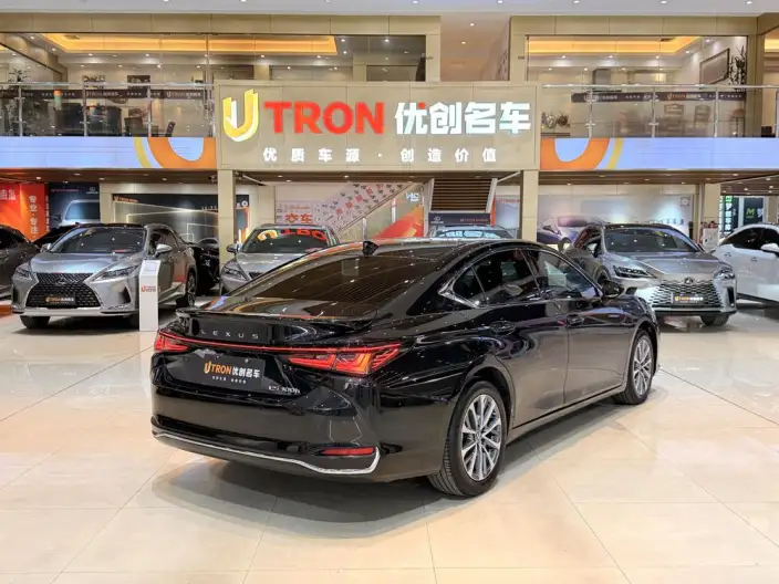 Lexus ES 2025 Model 300h Premium – фото 5
