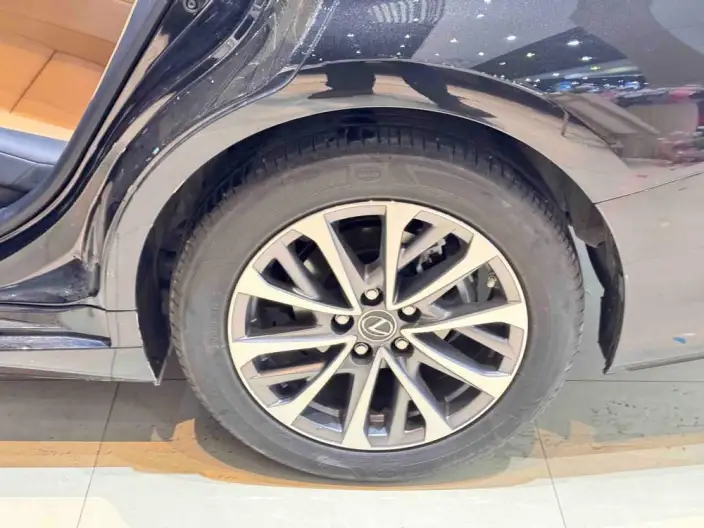 Lexus ES 2025 Model 300h Premium – фото 6