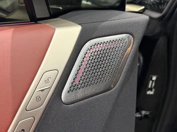 BMW iX 2023 Model M60 – фото 7