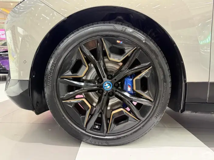BMW iX 2023 Model M60 – фото 10