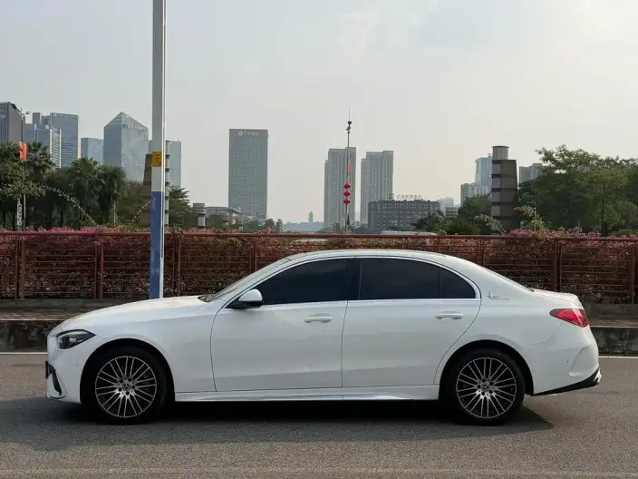 Mercedes-Benz C-Class 2023 Model C 260 L Sports Edition – фото 3