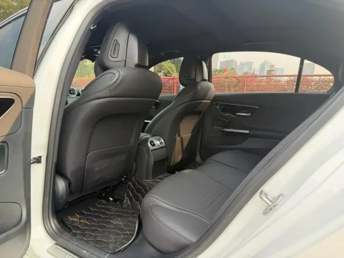 Mercedes-Benz C-Class 2023 Model C 260 L Sports Edition – фото 9