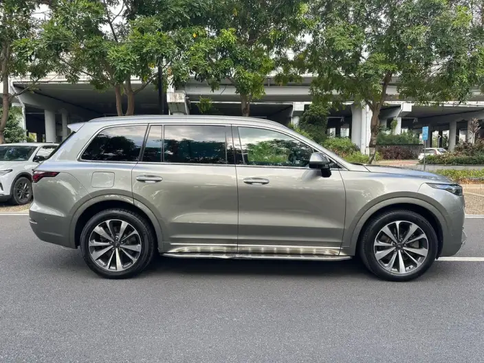 Li Auto ONE 2021 Model Extended Range 6 seat Edition – фото 8