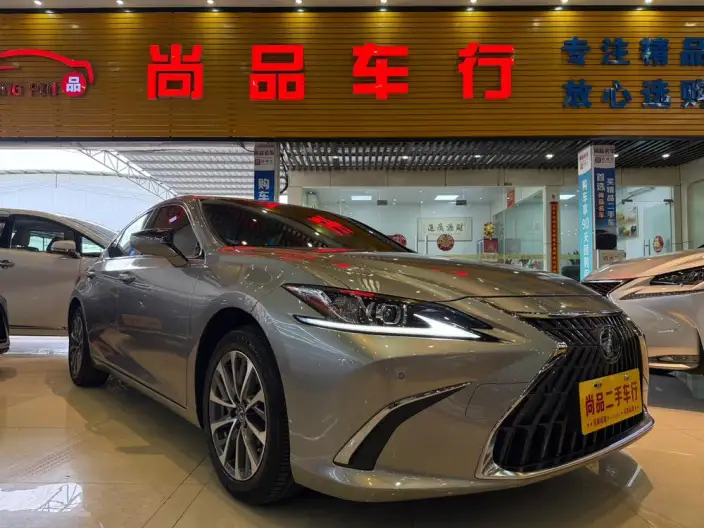 Lexus ES 2021 Model 200 Superior Edition