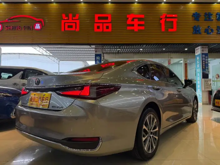 Lexus ES 2021 Model 200 Superior Edition – фото 6