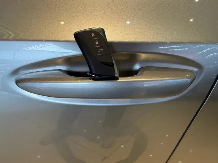 Lexus ES 2021 Model 200 Superior Edition – фото 9
