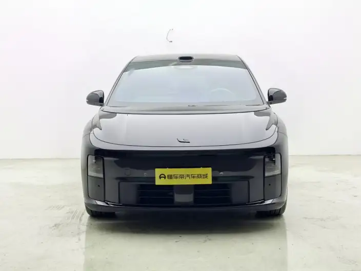 Li Auto i6 2025 Model 2WD Standard Edition