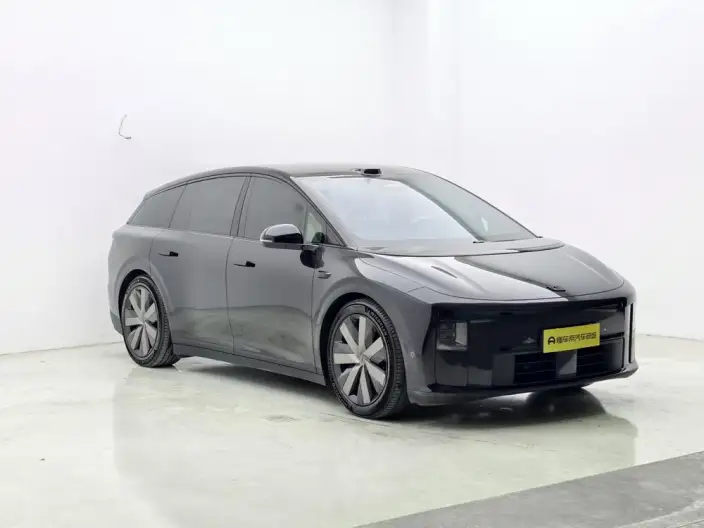 Li Auto i6 2025 Model 2WD Standard Edition