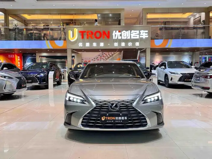 Lexus ES 2025 Model 300h Premium