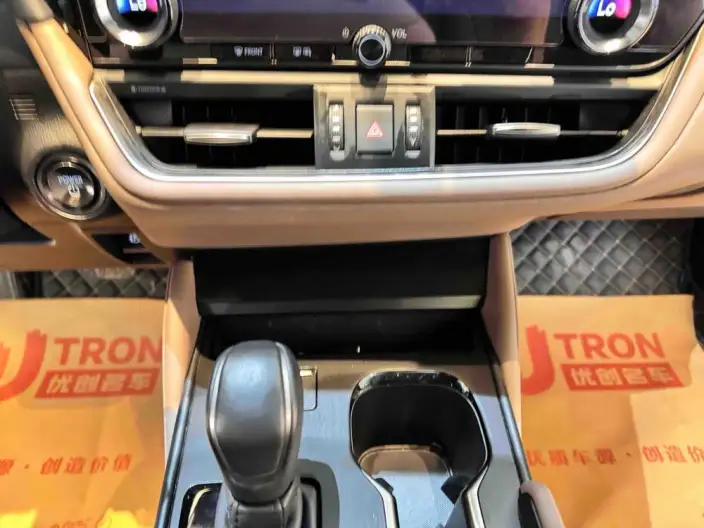 Lexus ES 2025 Model 300h Premium – фото 9