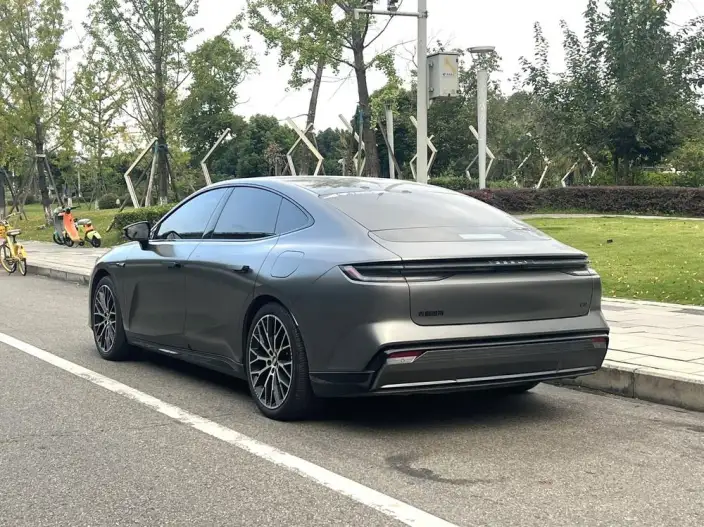 Geely Galaxy E8 2024 Model 620km Galaxy Performance version