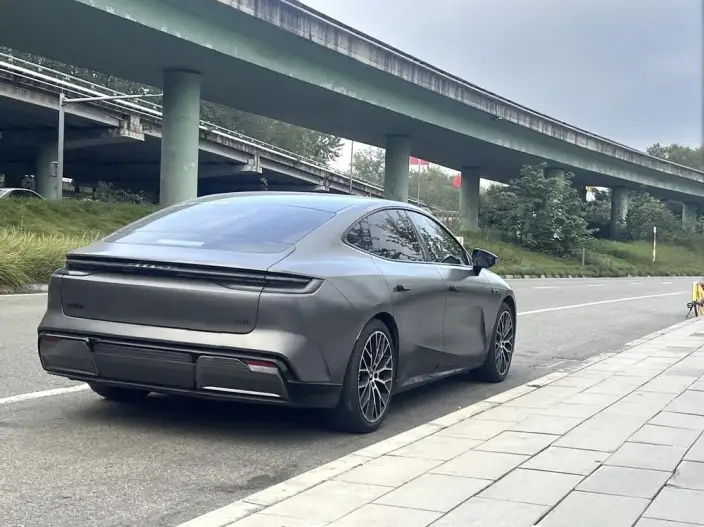 Geely Galaxy E8 2024 Model 620km Galaxy Performance version