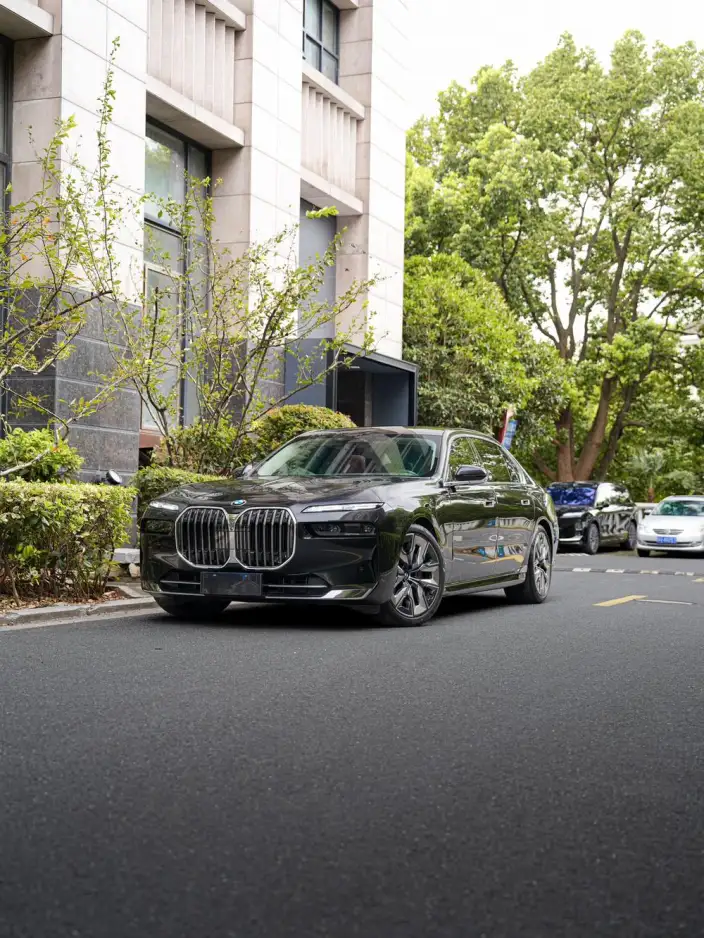 BMW 7 Series 2023 Model 740Li Leading Model Luxury Set – фото 1