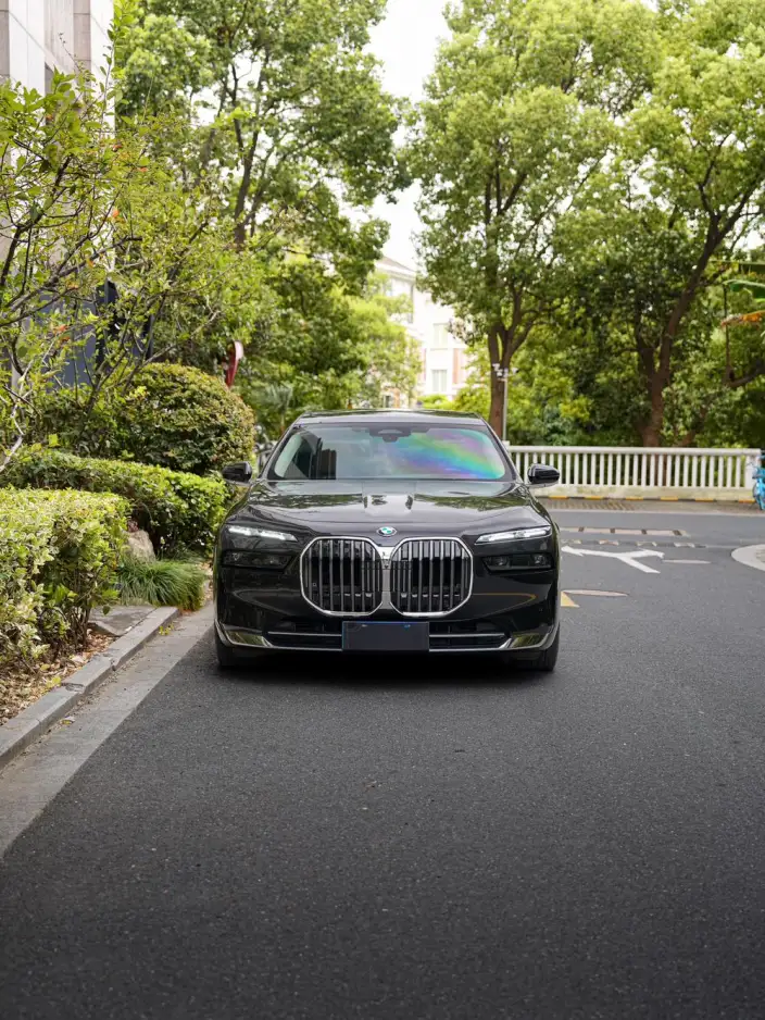 BMW 7 Series 2023 Model 740Li Leading Model Luxury Set – фото 2