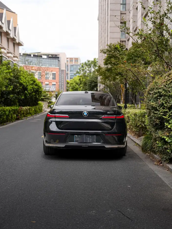 BMW 7 Series 2023 Model 740Li Leading Model Luxury Set – фото 4