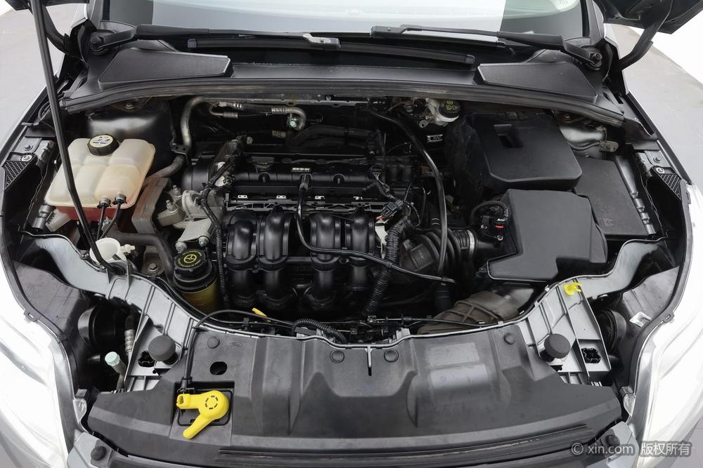 Ford Focus Sedan 2012 1.6L Automatic Comfort – фото 5