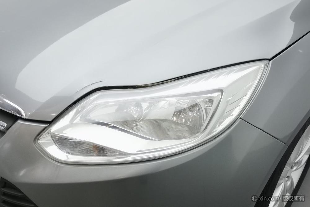 Ford Focus Sedan 2012 1.6L Automatic Comfort – фото 7