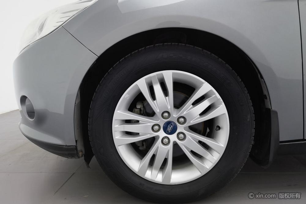 Ford Focus Sedan 2012 1.6L Automatic Comfort – фото 8