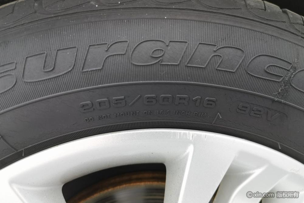Ford Focus Sedan 2012 1.6L Automatic Comfort – фото 11