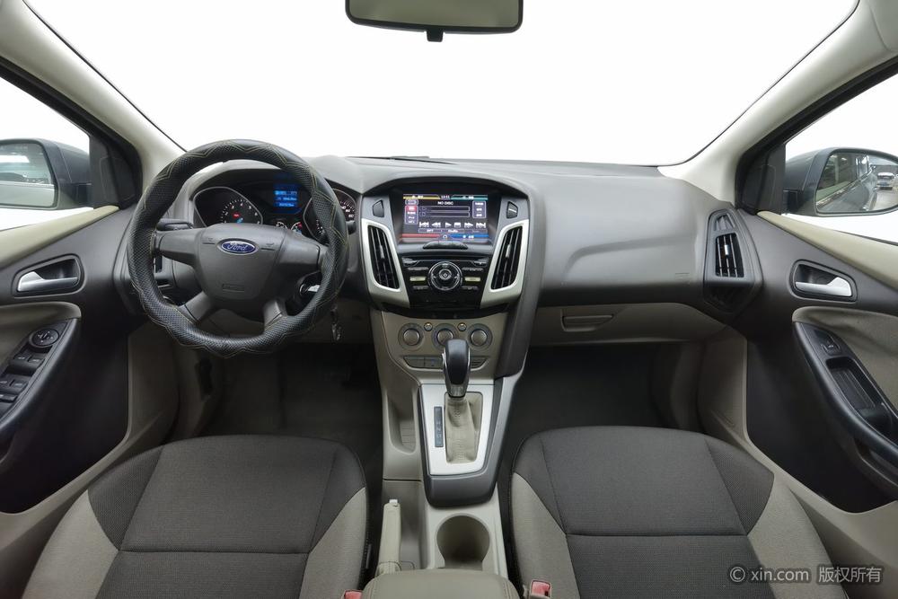 Ford Focus Sedan 2012 1.6L Automatic Comfort – фото 14