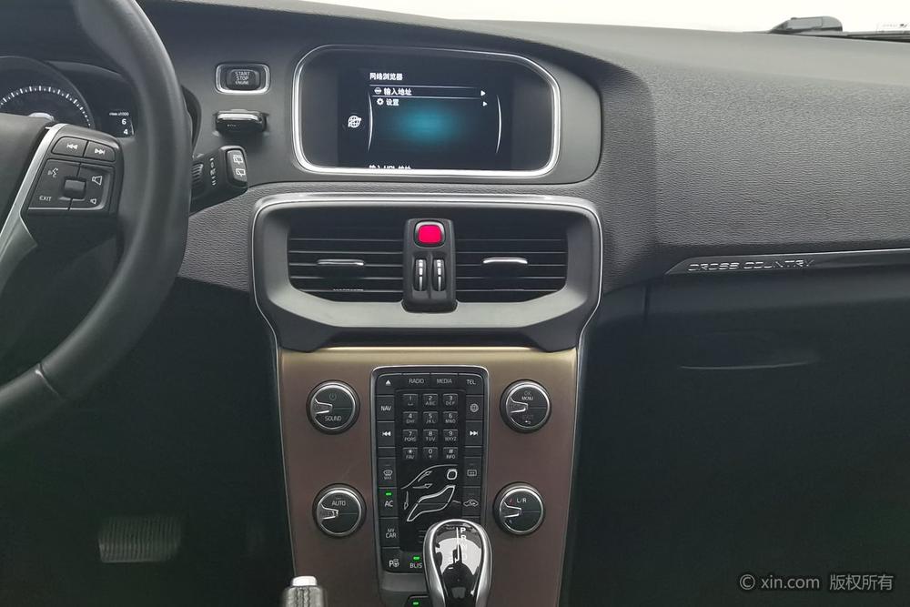 Volvo V40 2017 модификация Cross Country T3 Smart Elegance Edition – фото 13