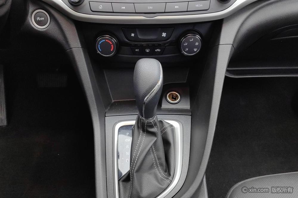 Buick Excelle Модель 2021 года комплектация 1.3T автоматическое Lite Hybrid Elite – фото 15