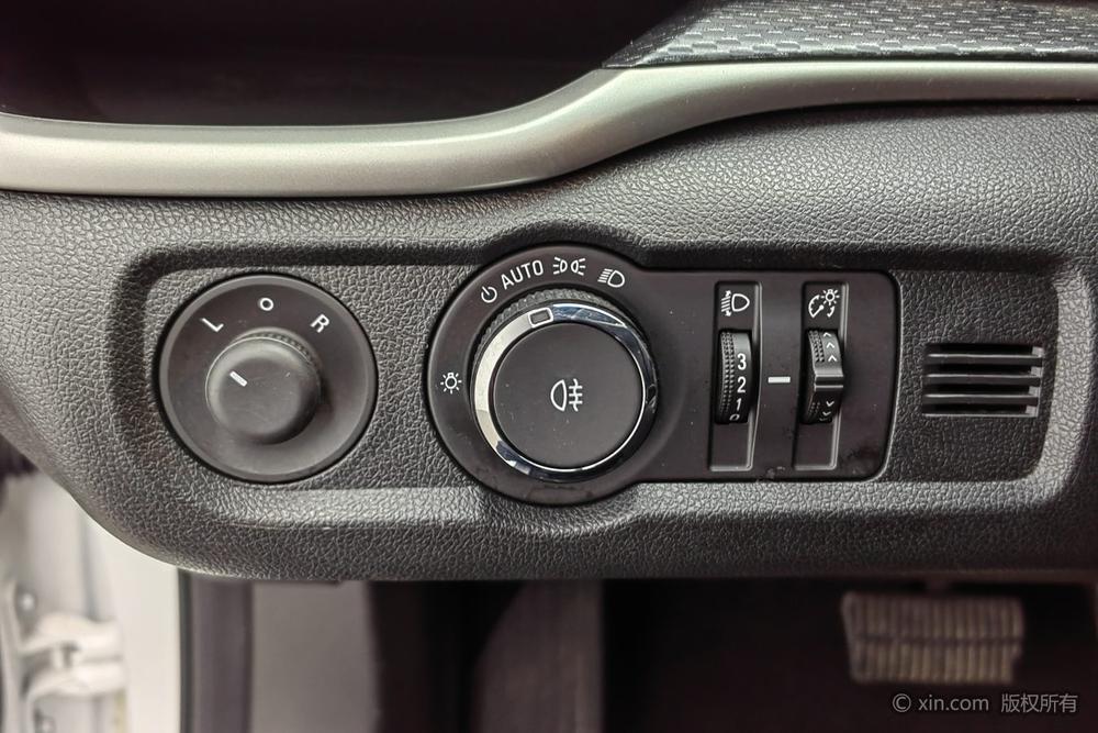 Buick Excelle Модель 2021 года комплектация 1.3T автоматическое Lite Hybrid Elite – фото 16