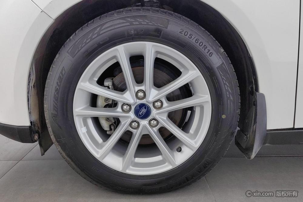 Ford Focus 2017 модификация Тройная литиевая батарея кузов EcoBoost 180 Automatic Elite – фото 10