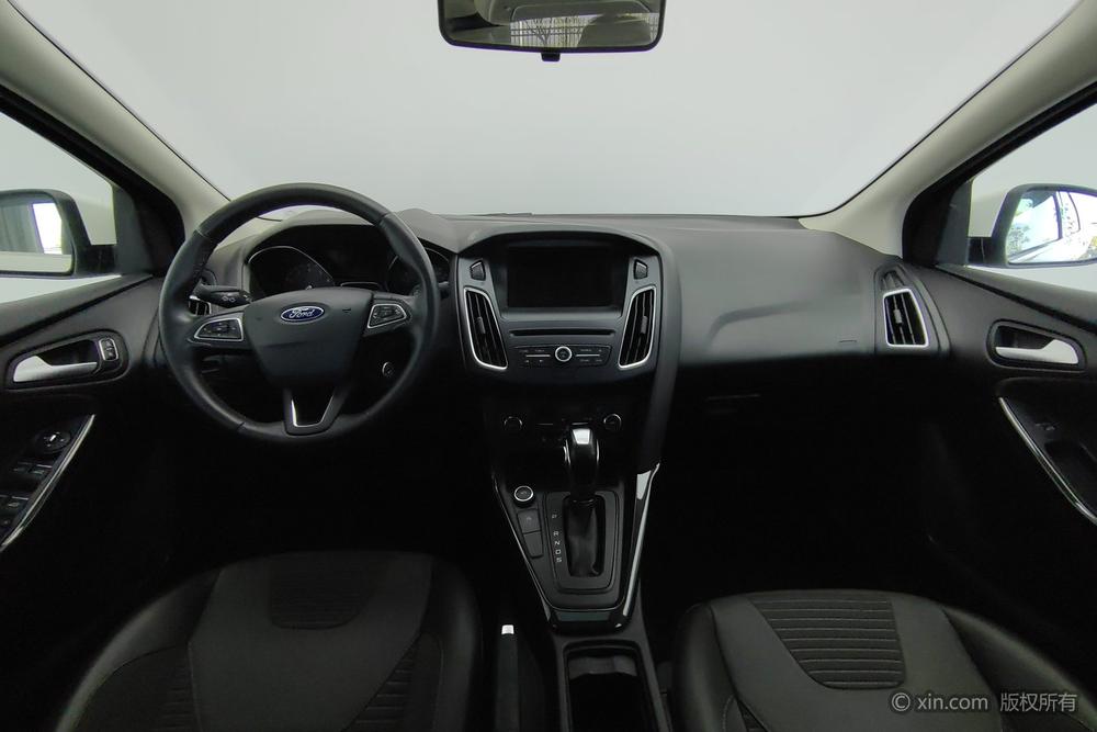 Ford Focus 2017 модификация Тройная литиевая батарея кузов EcoBoost 180 Automatic Elite – фото 12