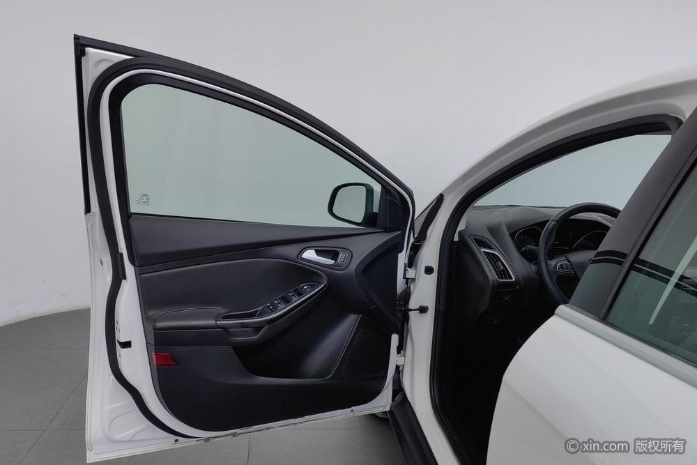 Ford Focus 2017 модификация Тройная литиевая батарея кузов EcoBoost 180 Automatic Elite – фото 22