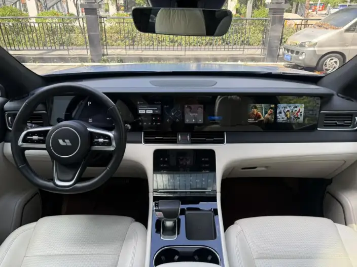 Li Auto ONE 2021 Model Extended Range 6 seat Edition – фото 9