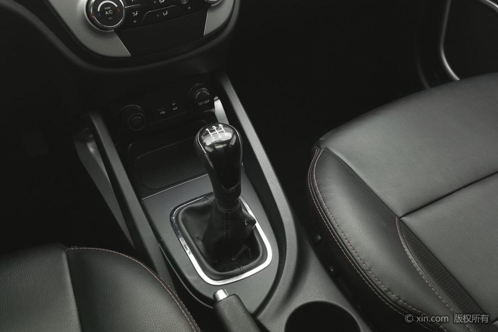 Changan CS35 2015 модификация 1.6L Manual Luxury National IV – фото 15
