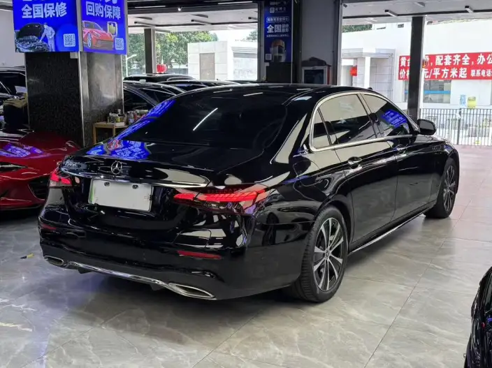 Mercedes-Benz E-Class PHEV 2022 Model E 350 e L sedan – фото 6