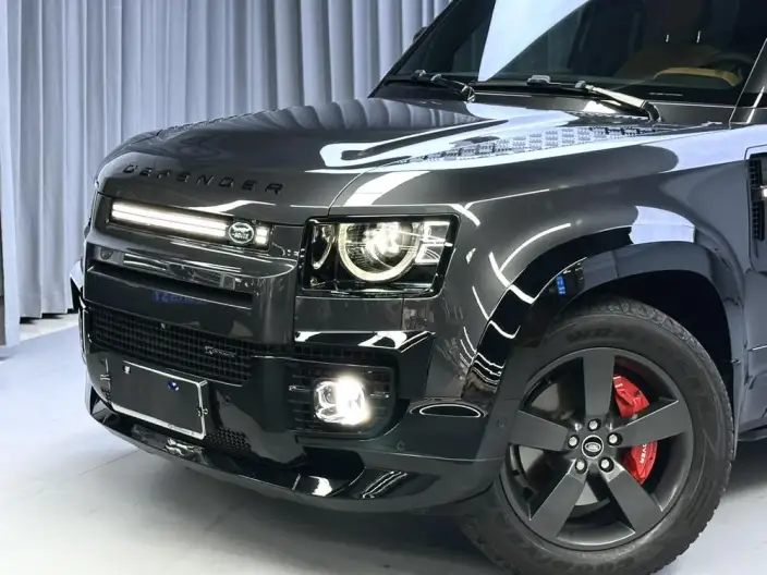 Land Rover Defender 2023 Model 110 3.0T P400 X-Dynamic HSE – фото 9