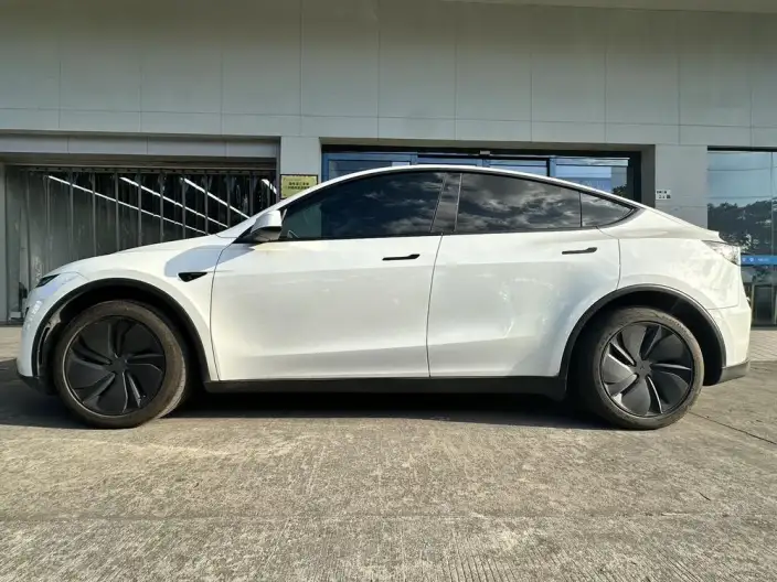 Model Y 2025 Model Rear-wheel drive version