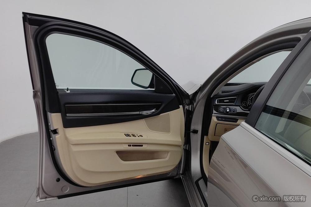 BMW 7 Series 2009 модификация 740Li Luxury – фото 22